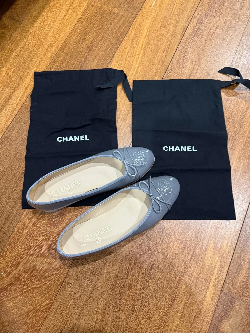 CHANEL Patent Calfskin Leather Ballerina ballet Flats Quilted Toe Authentic 38.5